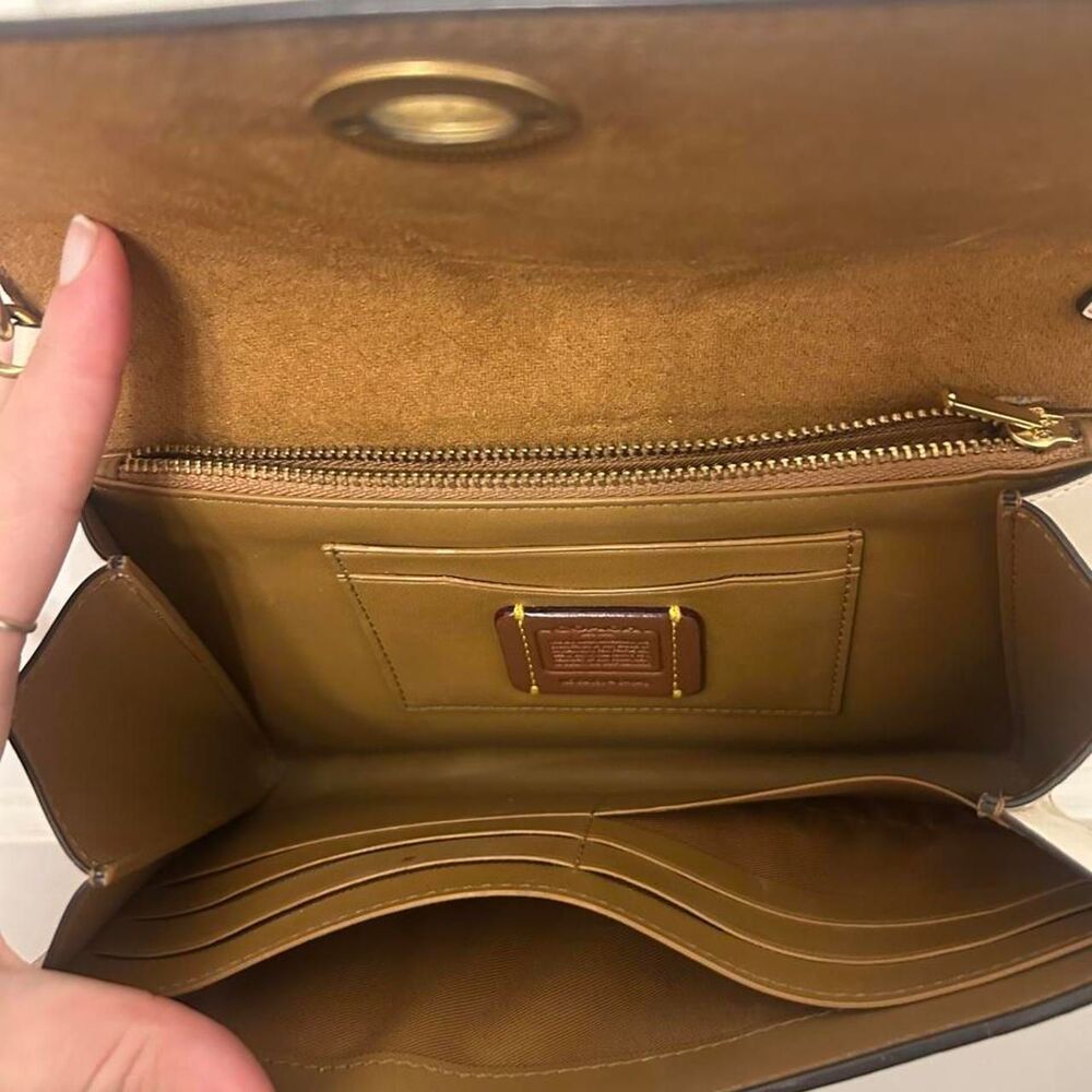 Coach Women's Cream Purse - Picture 5 of 6